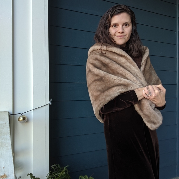 vintage faux fur shawl